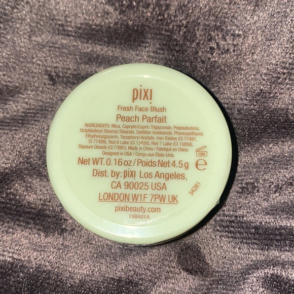 🦋5 piece brand new makeup bundle! - Picture 4 of 8